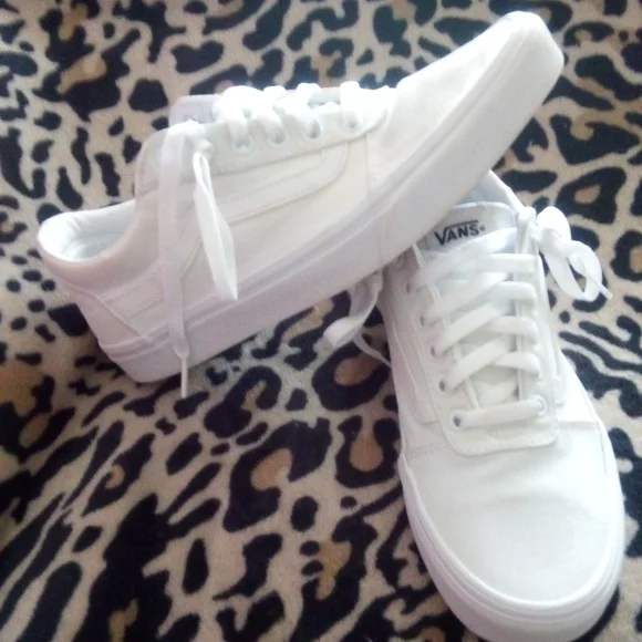 Vans Classic White Lace-Up Sneakers - Picture 4 of 12